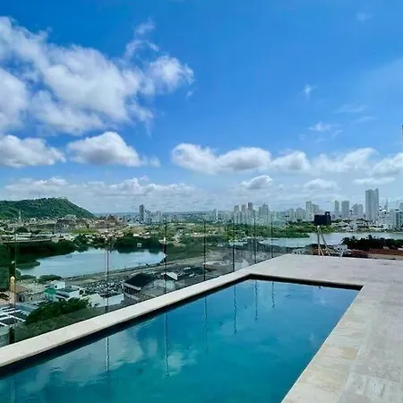 Pool & Rooftop! Steps To The Old City And Getsemany